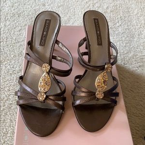 2.5 inch bronze heels